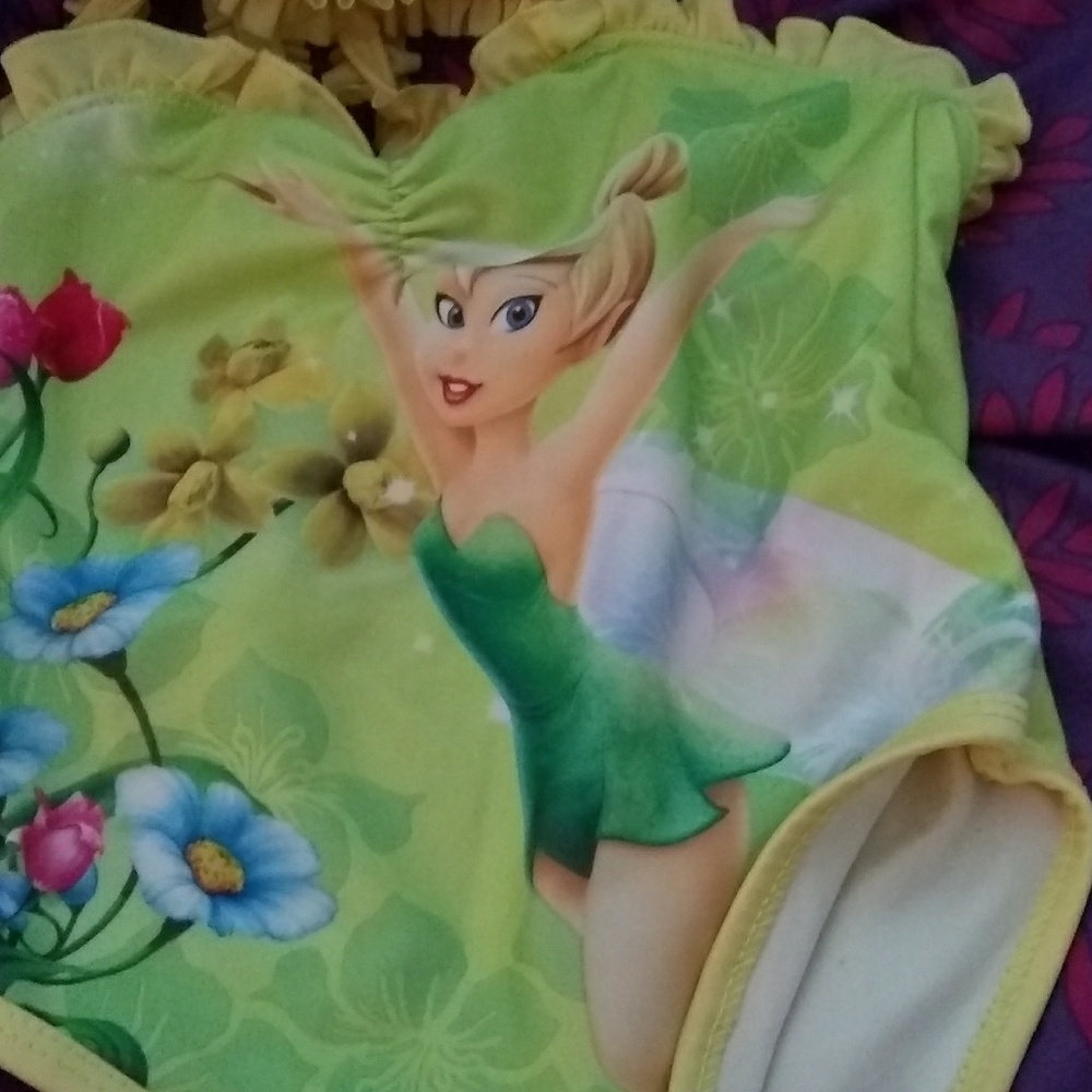 Girls swimsuit